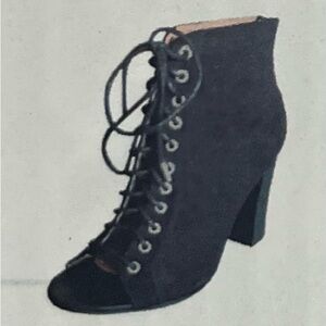 New - Women’s Black Lace Up Boots